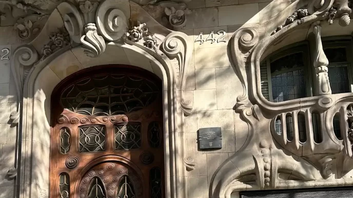 Disney revela arquitetura de nova área temática dos Vilões